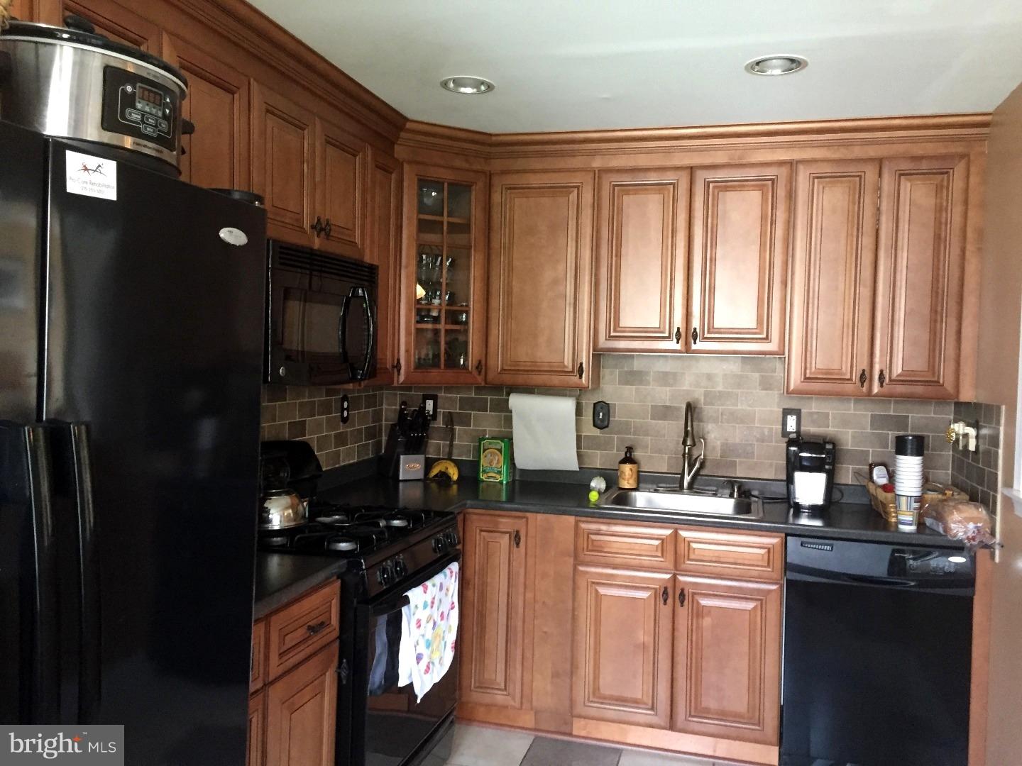 12520 Richton Road Philadelphia, PA 19154 - Photo 12 of 25 Kitchen