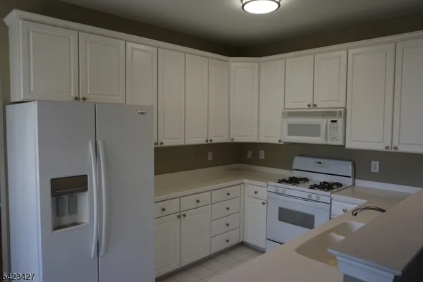 $499,000 | 403 Hamilton Drive, Greenwich, NJ 08886