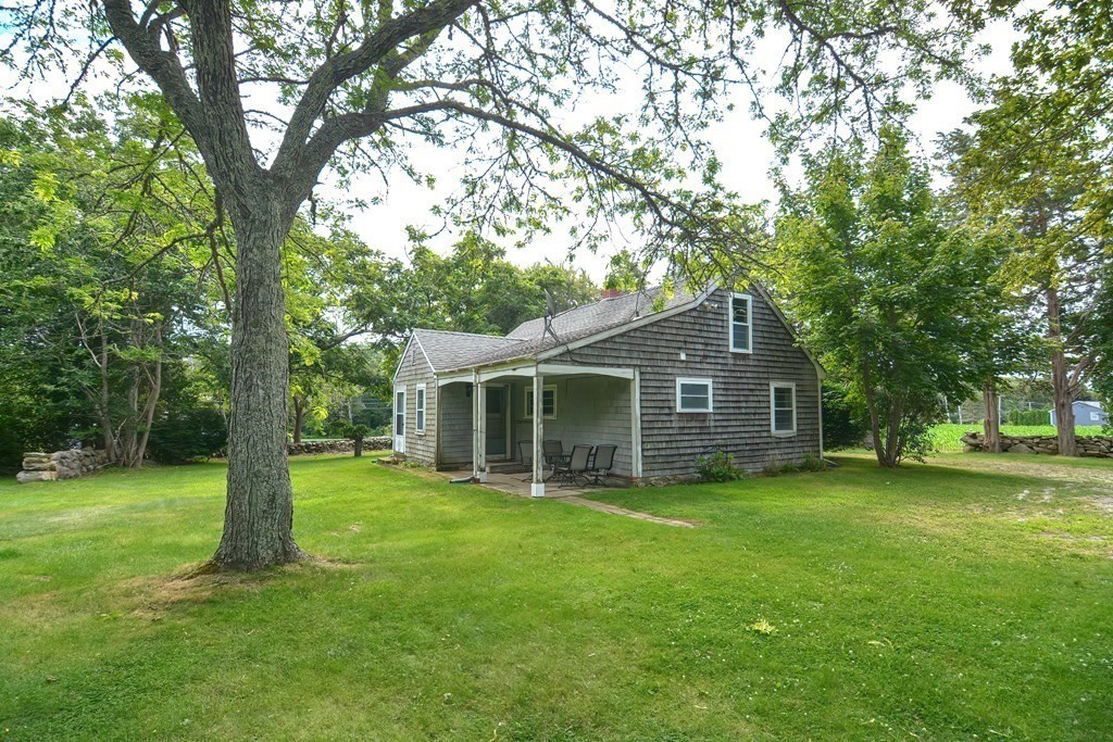 573 Main Road Westport, MA 02790 - Photo 1 of 42 Gallery Image 1