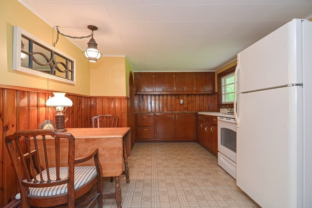 573 Main Road Westport, MA 02790 - Photo 18 of 42 Gallery Image 18