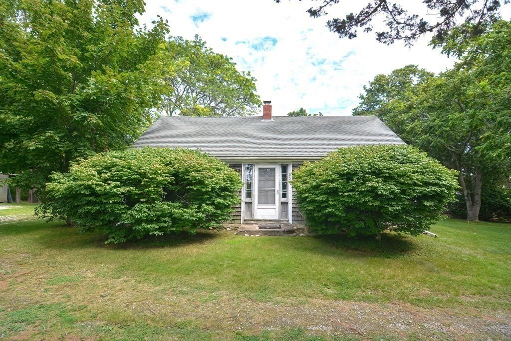 573 Main Road Westport, MA 02790 - Photo 4 of 42 Gallery Image 4