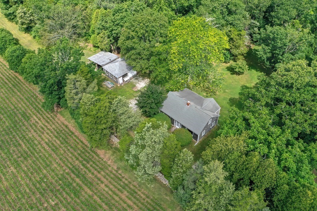 573 Main Road Westport, MA 02790 - Photo 6 of 42 Gallery Image 6
