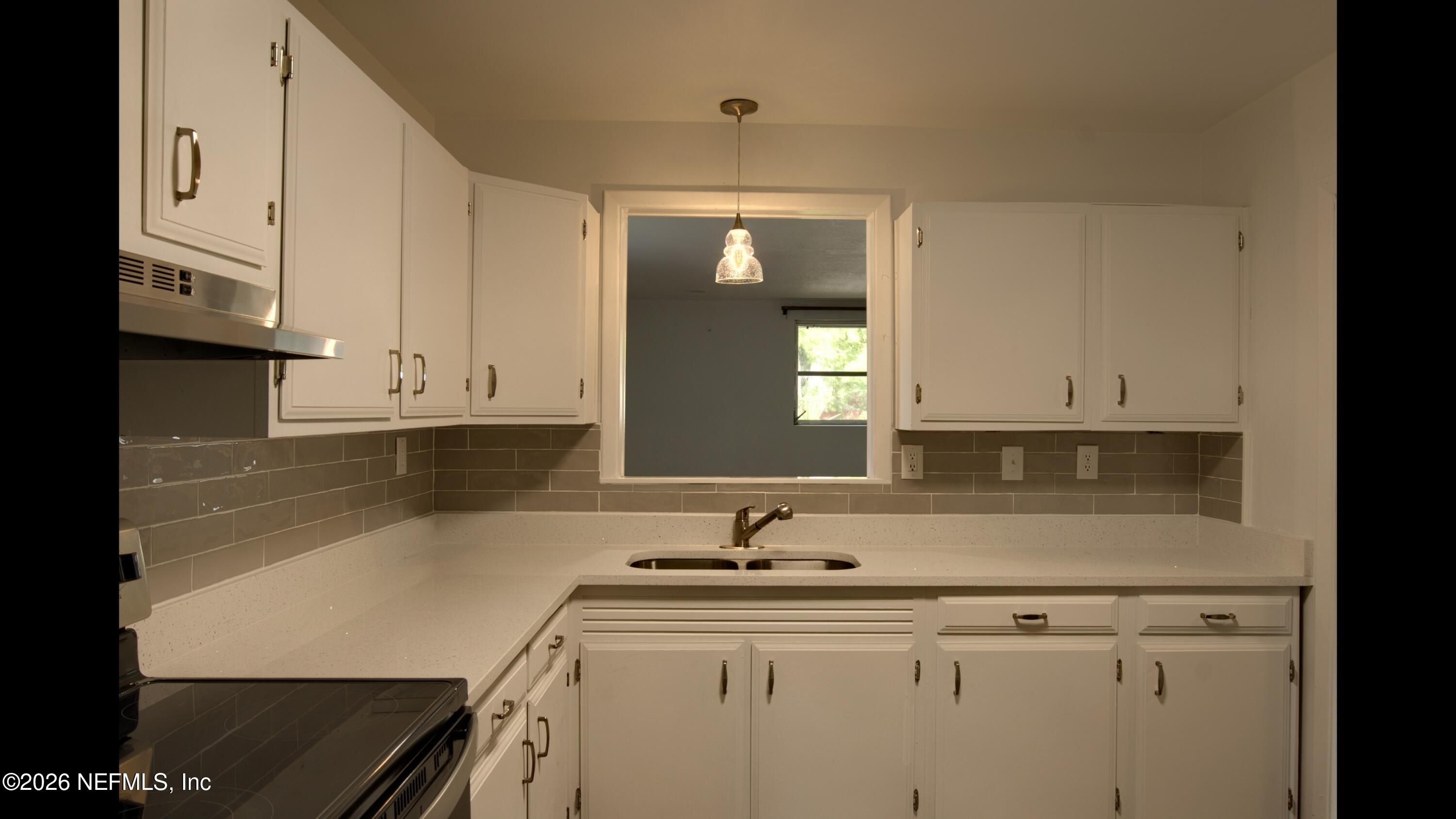 1370 Labelle Street Jacksonville, FL 32205 - Photo 5 of 27 Kitchen