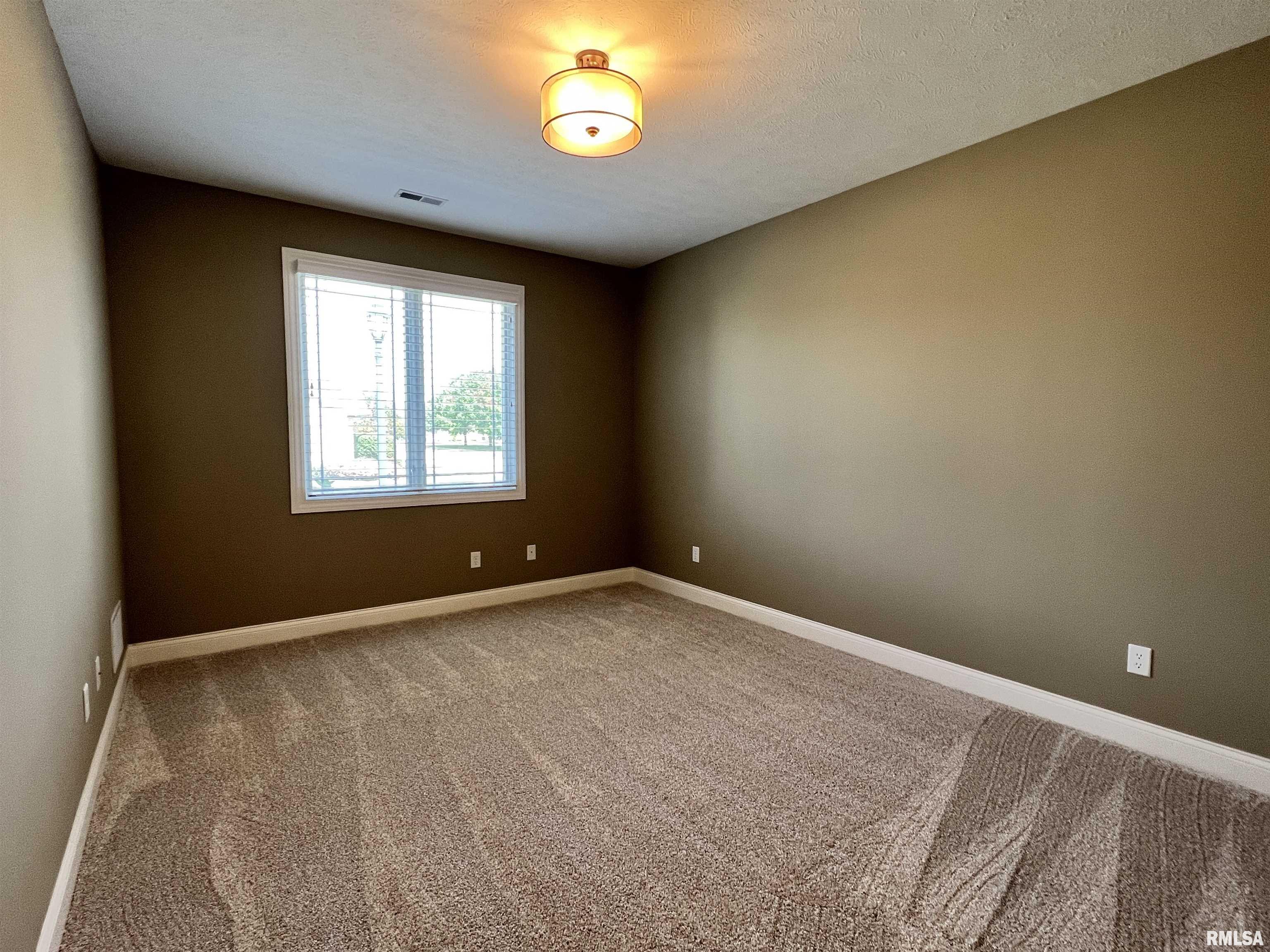 3404 Pinyon Drive Springfield, IL 62711 - Photo 17 of 35