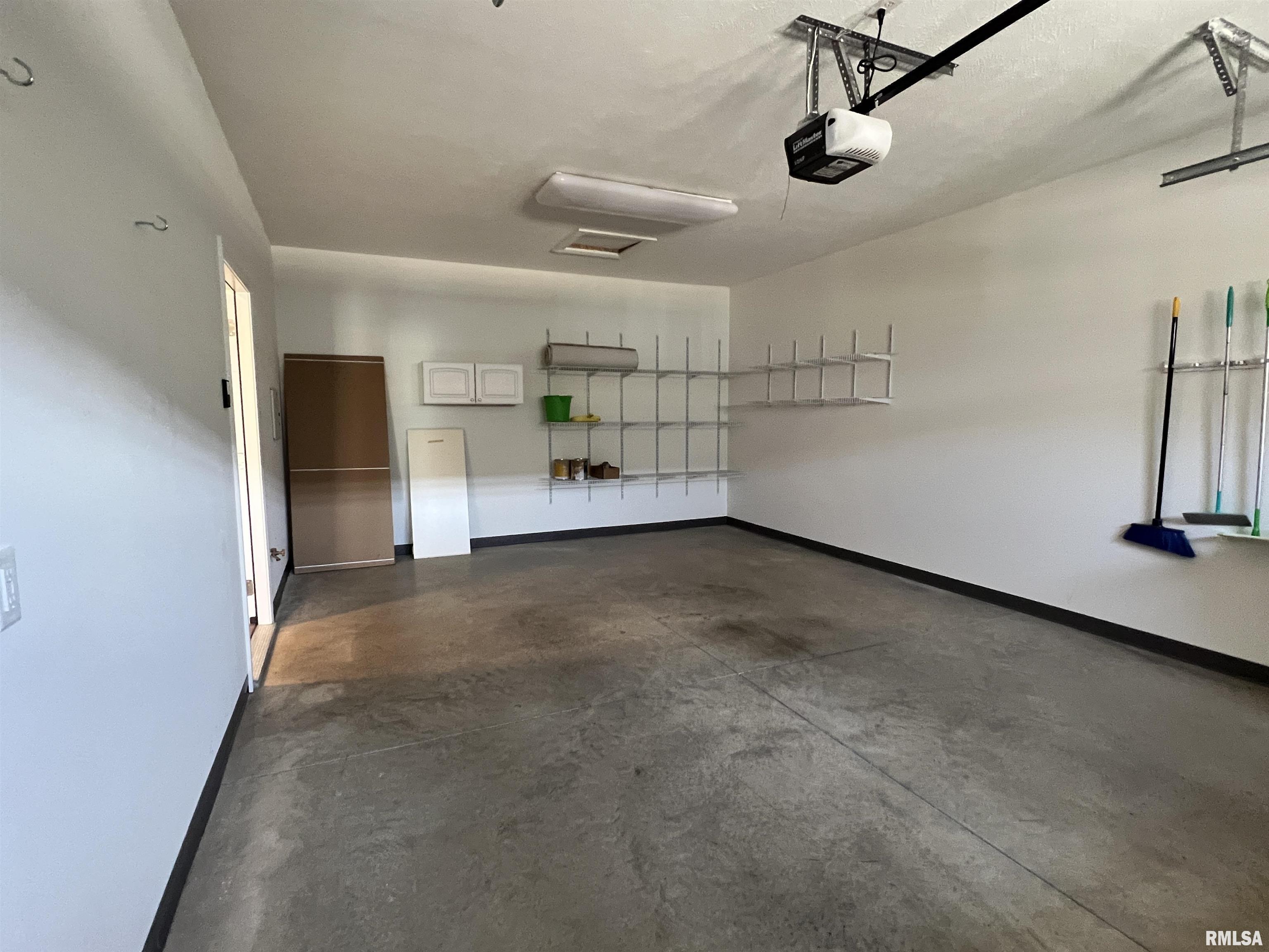 3404 Pinyon Drive Springfield, IL 62711 - Photo 32 of 35