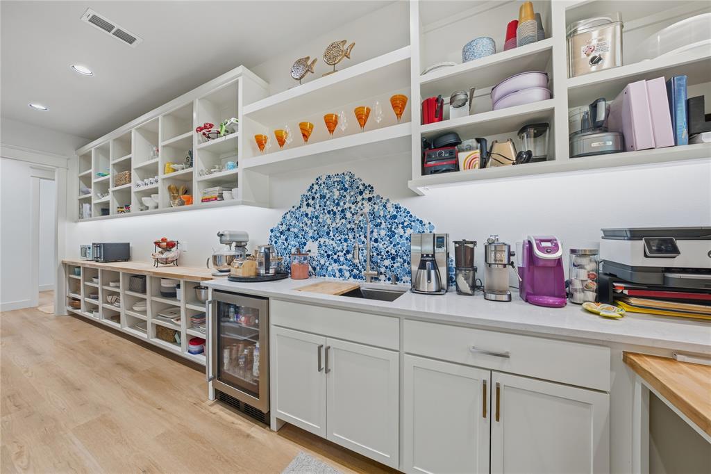 8701 Zebra Crossing Larue, TX 75770 - Photo 12 of 38 a kitchen with stainless steel appliances cabinets and window