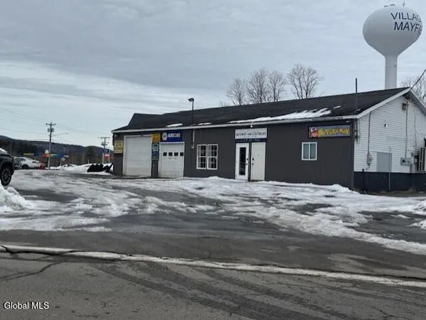 $850,000 | 2469 Highway 30, Mayfield, NY 12117