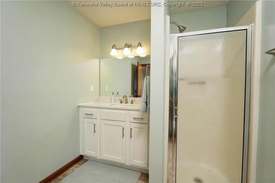 111 Rustic Highlands Road Hurricane, WV 25526 - Photo 20 of 34 Gallery Image 20