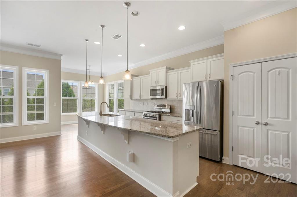 9010 Inverness Bay Road Charlotte, NC 28278 - Photo 15 of 42 Gallery Image 15