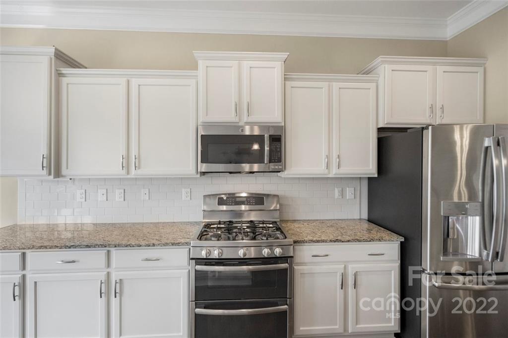 9010 Inverness Bay Road Charlotte, NC 28278 - Photo 16 of 42 Gallery Image 16