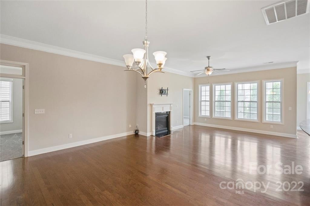 9010 Inverness Bay Road Charlotte, NC 28278 - Photo 17 of 42 Gallery Image 17