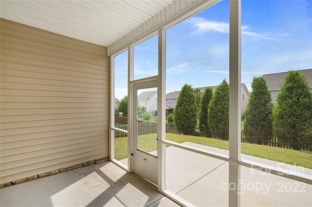 9010 Inverness Bay Road Charlotte, NC 28278 - Photo 30 of 42 Gallery Image 30