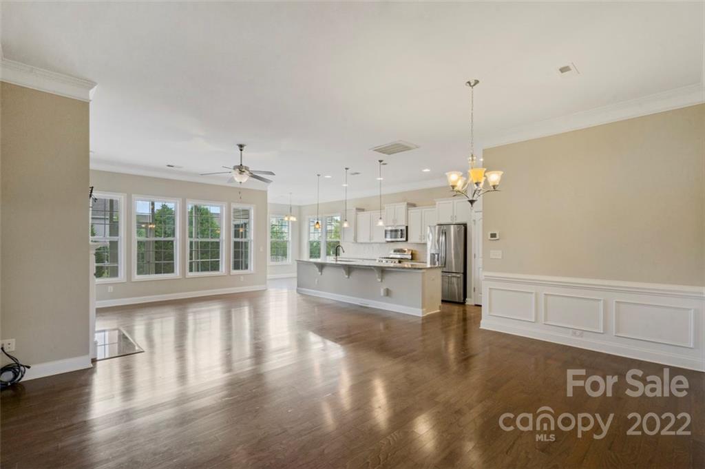 9010 Inverness Bay Road Charlotte, NC 28278 - Photo 7 of 42 Gallery Image 7