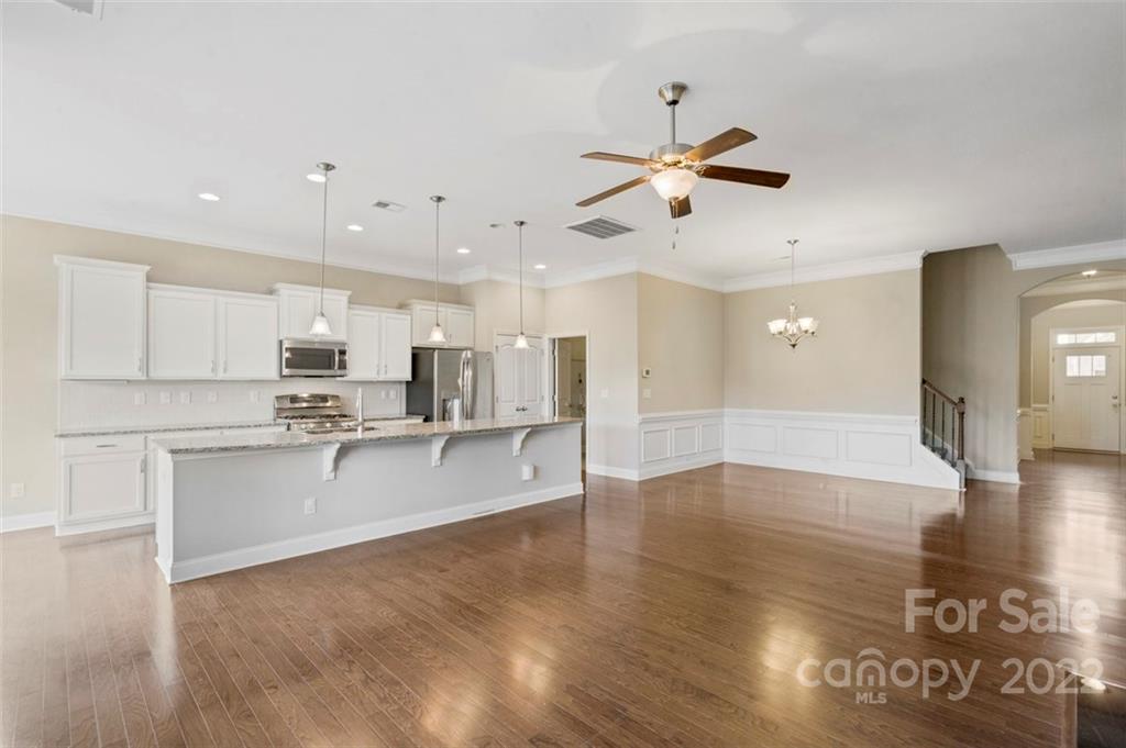 9010 Inverness Bay Road Charlotte, NC 28278 - Photo 9 of 42 Gallery Image 9