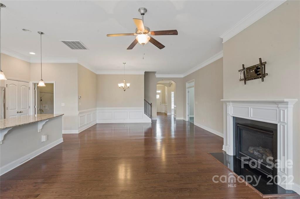 9010 Inverness Bay Road Charlotte, NC 28278 - Photo 10 of 42 Gallery Image 10