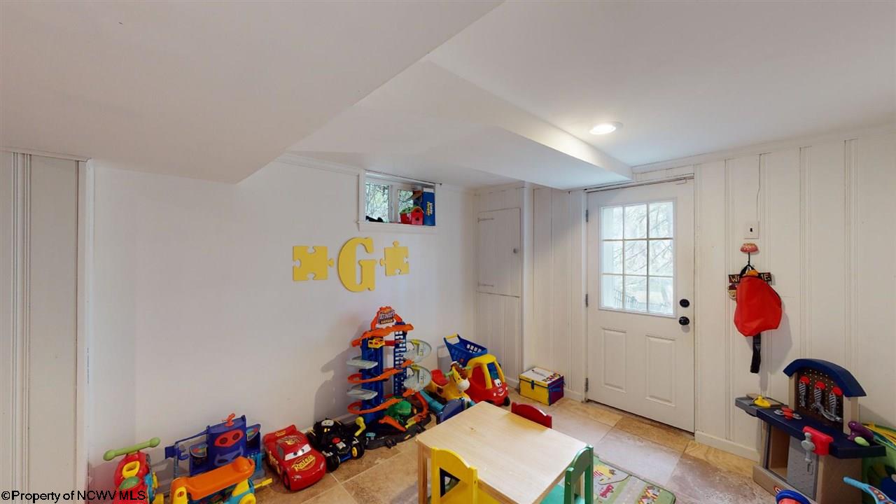 1131 Cloverhill Road Fairmont, WV 26554 - Photo 22 of 30 Gallery Image 22