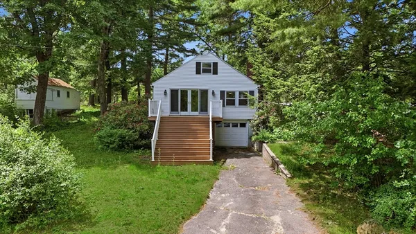 $350,000 | 28 Lakeshore Drive, Wilbraham, MA 01095