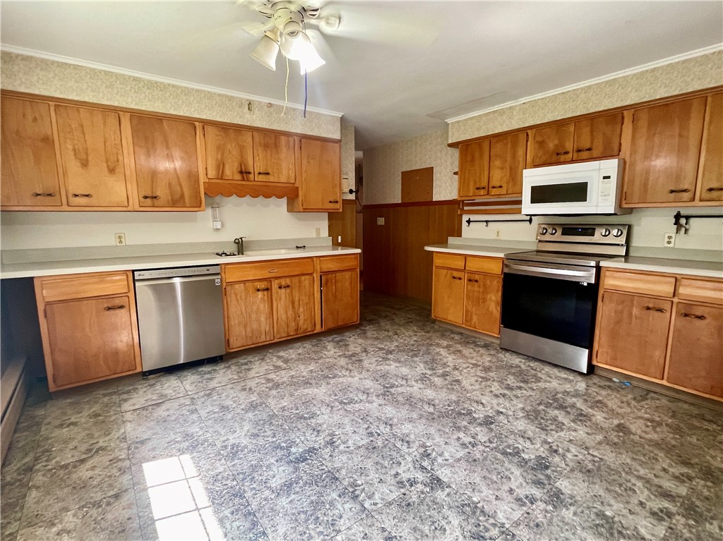 182 Highland Street Woonsocket, RI 02895 - Photo 14 of 29
