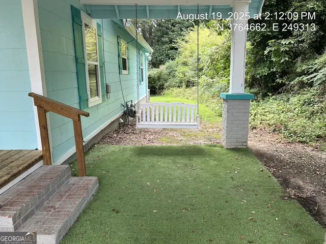 a view of outdoor space and garden