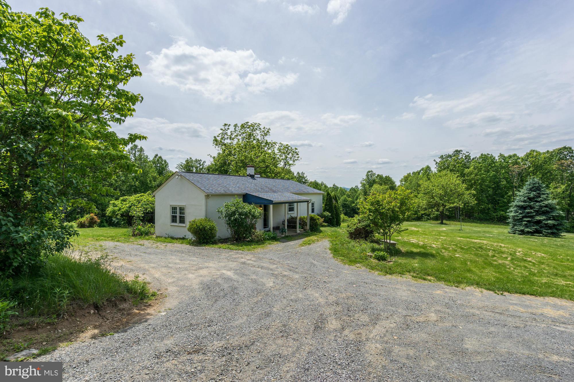 3248 Fortune Mountain Road Marshall, VA 20115 - Photo 3 of 21 Exterior (Front)
