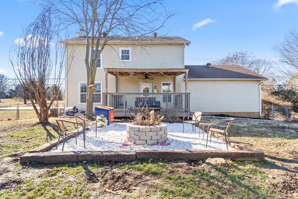 1909 Needmore Road Clarksville, TN 37042 - Photo 23 of 24 a front view of house with outdoor seating