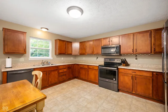 $380,000 | 253 Elderberry Court, Pendleton, IN 46064