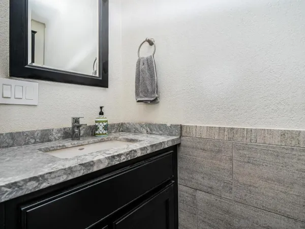$3,425 | 4566 West Point Loma Boulevard, San Diego, CA 92107