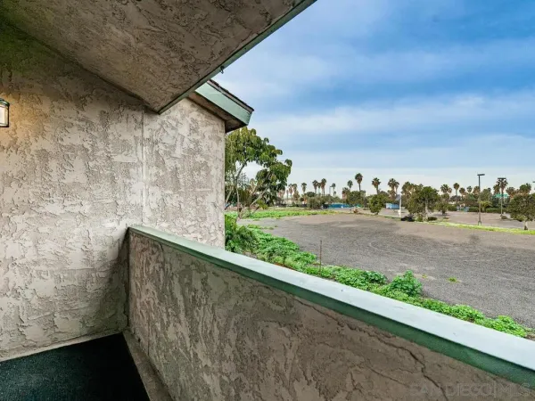 $3,425 | 4566 West Point Loma Boulevard, San Diego, CA 92107