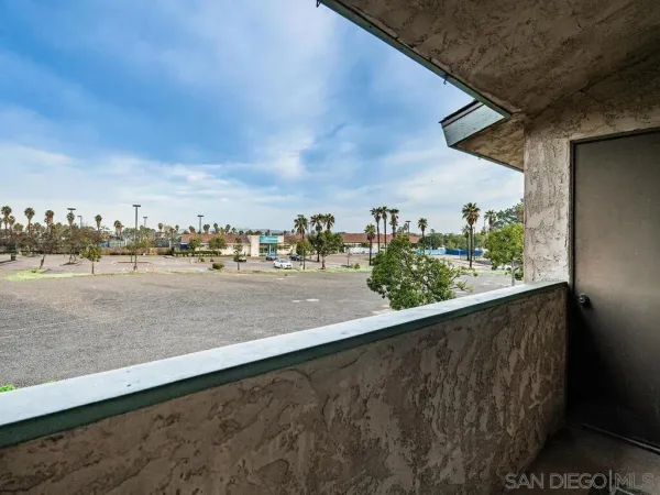 $3,425 | 4566 West Point Loma Boulevard, San Diego, CA 92107