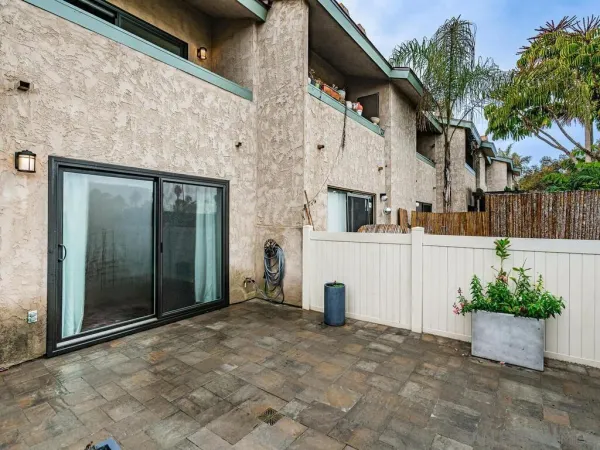 $3,425 | 4566 West Point Loma Boulevard, San Diego, CA 92107