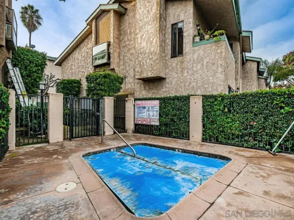 $3,425 | 4566 West Point Loma Boulevard, San Diego, CA 92107