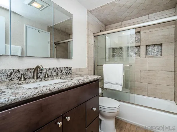 $3,425 | 4566 West Point Loma Boulevard, San Diego, CA 92107