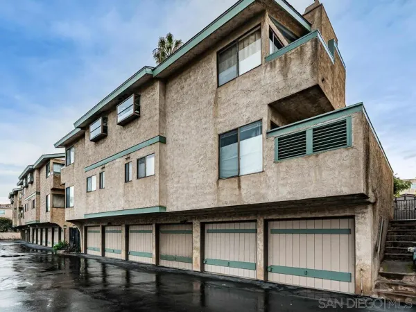 $3,425 | 4566 West Point Loma Boulevard, San Diego, CA 92107