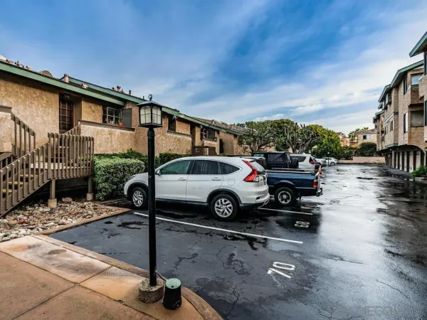 $3,425 | 4566 West Point Loma Boulevard, San Diego, CA 92107