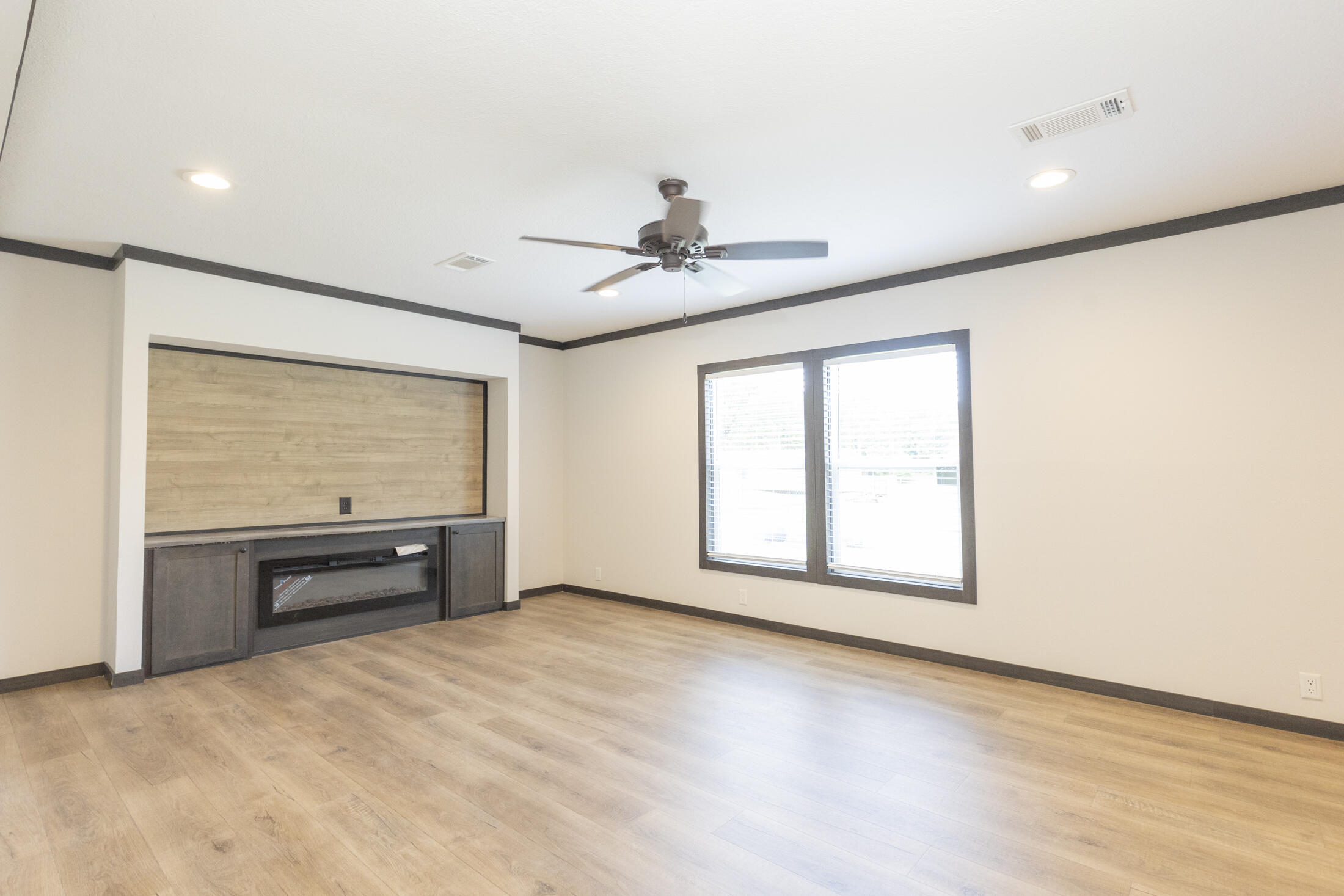 122 Wilder Road St. Stephen, SC 29479 - Photo 4 of 19 122 Wilder 073025-0764