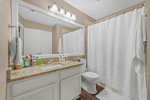 $1,700 | 621 Carriagehouse Lane, Unit 2, Garland, TX 75040