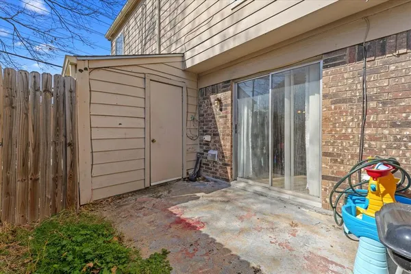 $1,700 | 621 Carriagehouse Lane, Unit 2, Garland, TX 75040