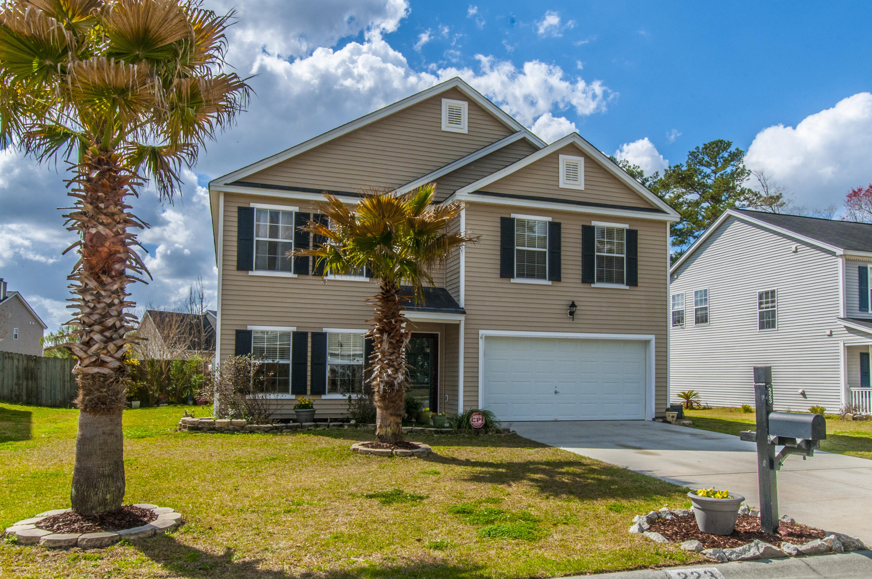 223 Eagle Ridge Road Summerville, SC 29485 - Photo 1 of 27 _DSC7555