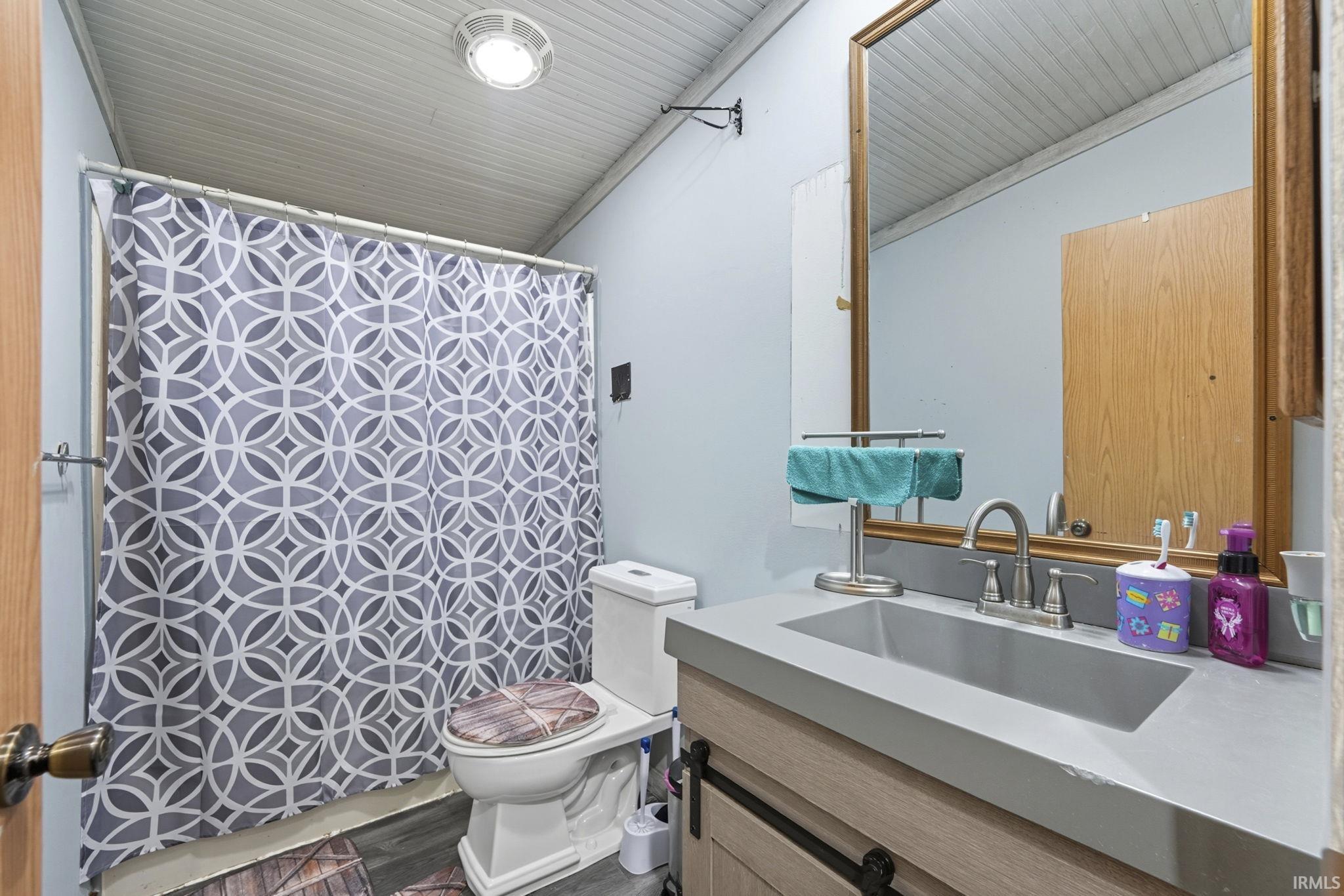 995 Walton Lane Fremont, IN 46737 - Photo 12 of 33