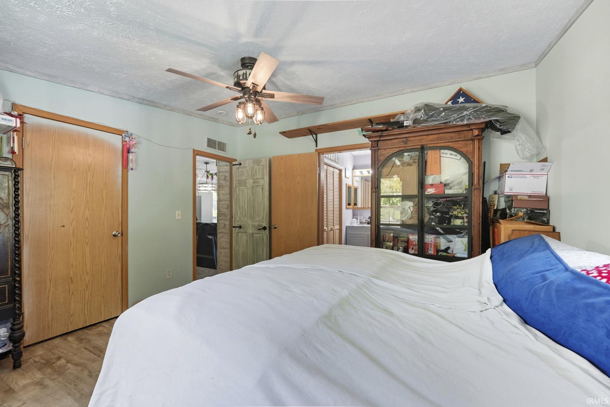 995 Walton Lane Fremont, IN 46737 - Photo 7 of 33