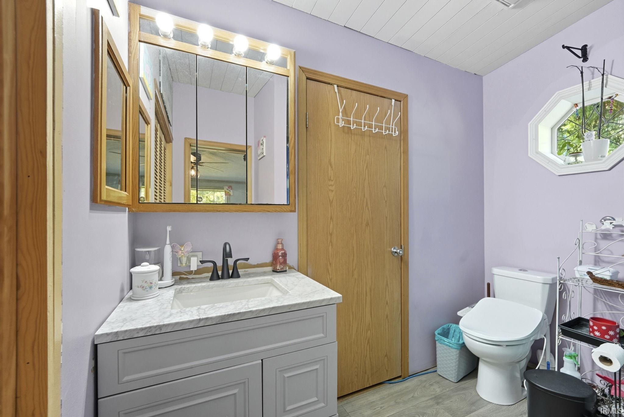 995 Walton Lane Fremont, IN 46737 - Photo 8 of 33