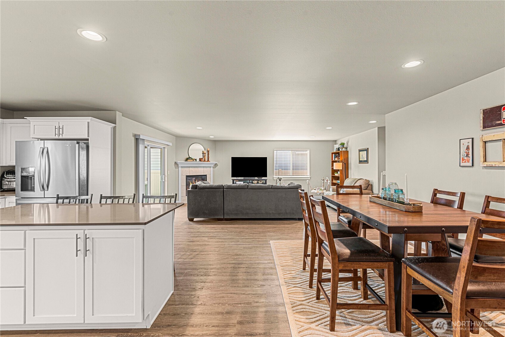 183 Emma Drive Wenatchee, WA 98801 - Photo 15 of 34 a view of a dining room with furniture