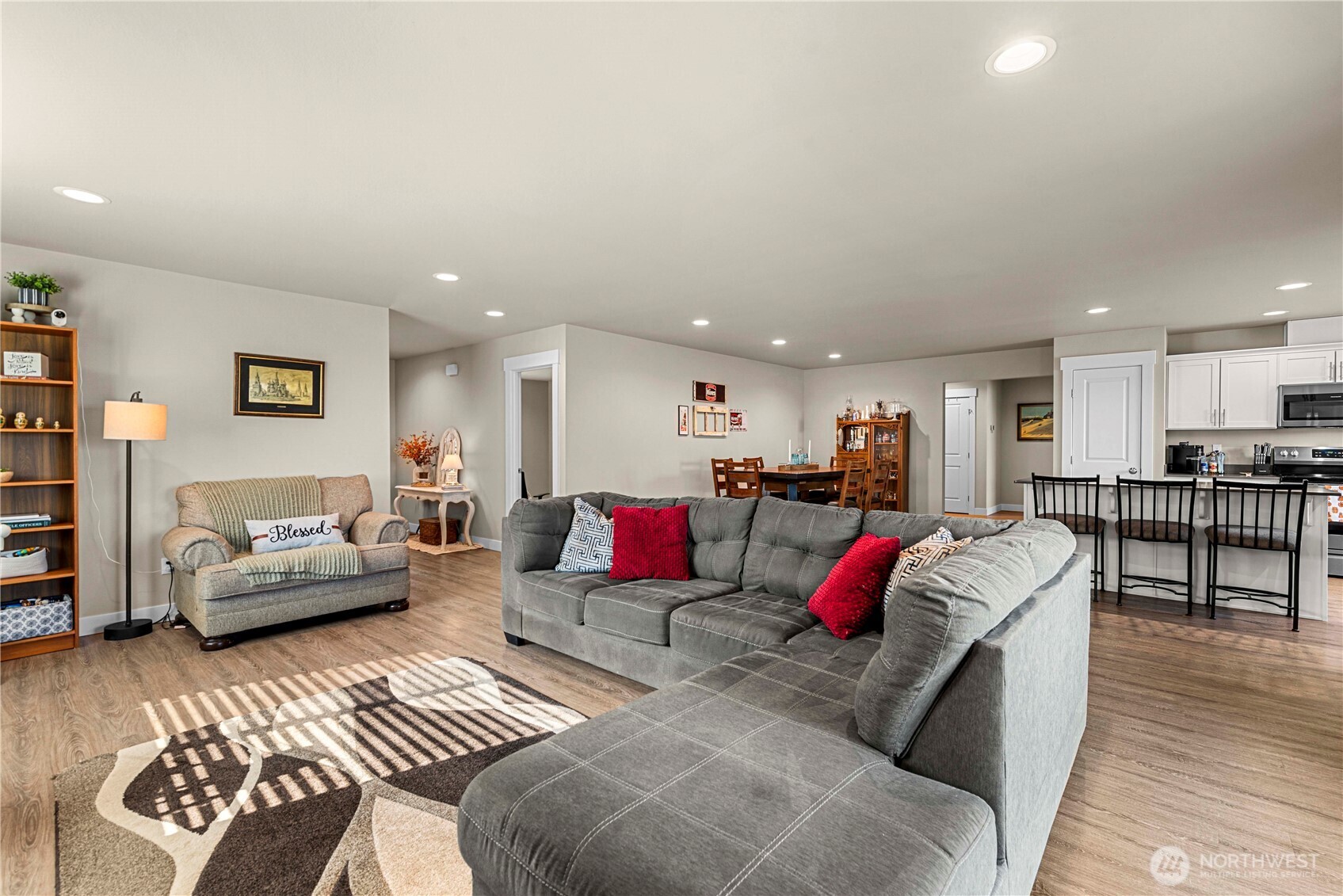 183 Emma Drive Wenatchee, WA 98801 - Photo 6 of 34 a living room with furniture and kitchen view