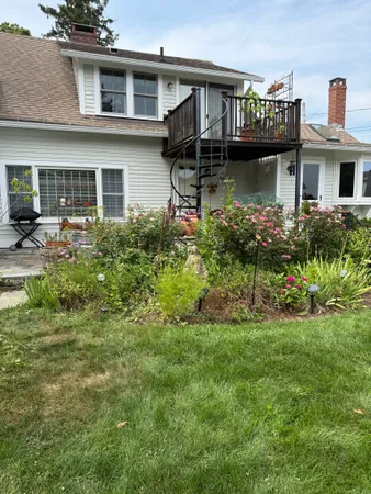 $1,250,000 | 18 Little Point Street, Essex, CT 06426