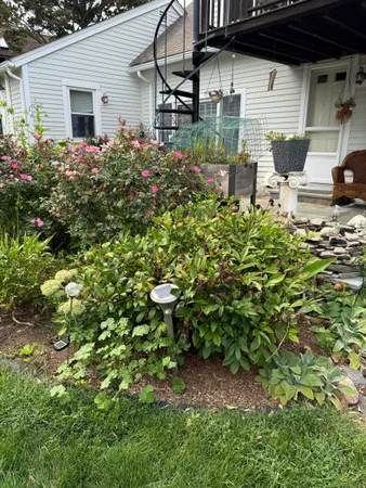 $1,250,000 | 18 Little Point Street, Essex, CT 06426