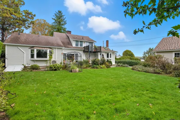 $1,250,000 | 18 Little Point Street, Essex, CT 06426