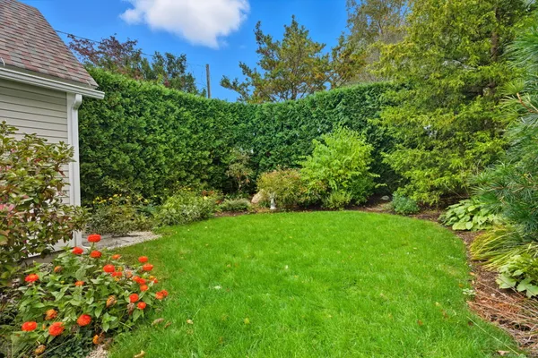 $1,250,000 | 18 Little Point Street, Essex, CT 06426