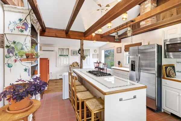 $1,250,000 | 18 Little Point Street, Essex, CT 06426