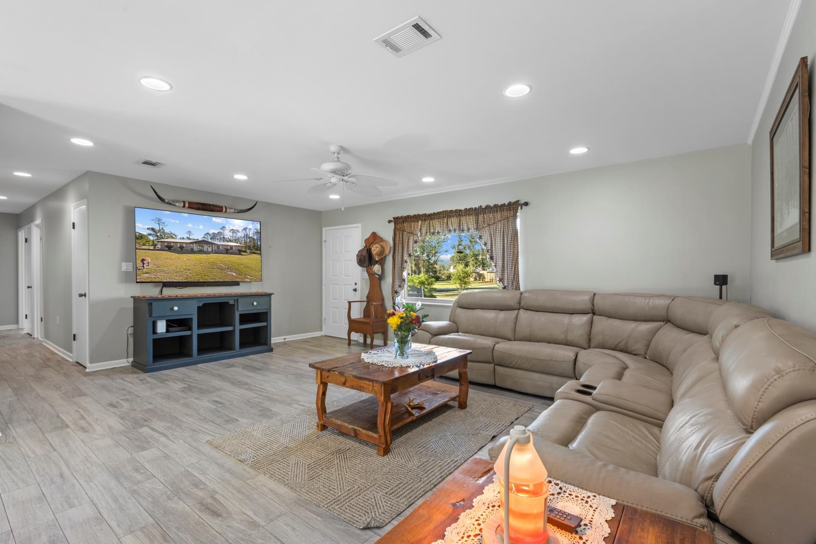 402 Bishop Boulevard Perry, FL 32347 - Photo 4 of 39