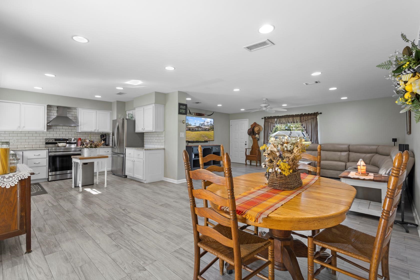 402 Bishop Boulevard Perry, FL 32347 - Photo 7 of 39